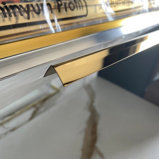 Coltar inox 20x20 mm auriu lucios 2700 mm - Profil tip L tesit Coltar inox 20x20 mm auriu lucios 2700 mm - Profil tip L tesit