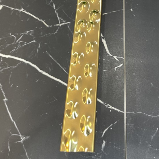 Profil U, inox, auriu oglinda embosat 30x9x2700 mm Profil U, inox, auriu oglinda embosat 30x9x2700 mm