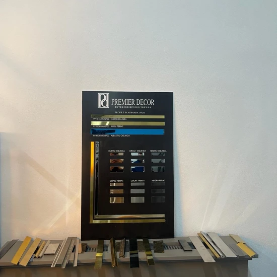 Panou prezentare, profile metalice, platbanda, dimensiuni 50x80 cm