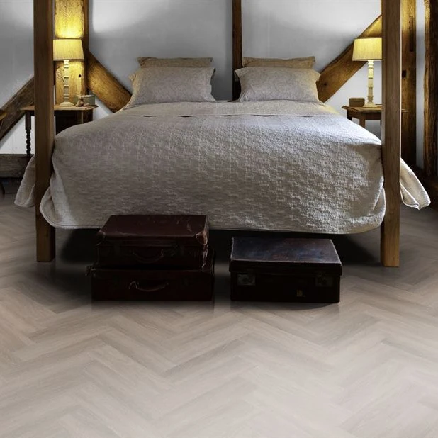 Pardoseala LVT SPC Kahrs Whinfell Herringbone 720x120x5 mm