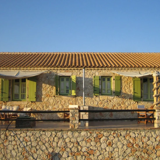 Mortar hidroizolant de pereti si pardoseli pentru piatra colorata