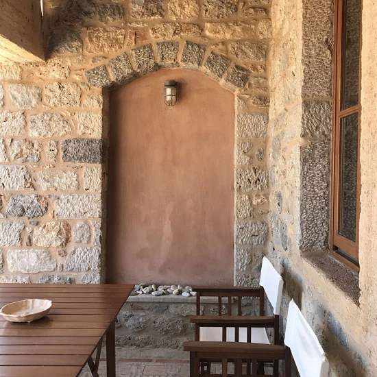 Mortar hidroizolant de pereti si pardoseli pentru piatra colorata