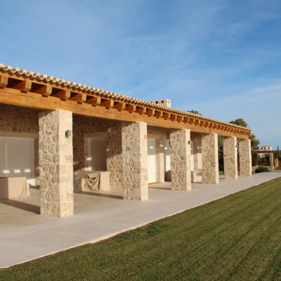 Mortar hidroizolant de pereti si pardoseli pentru piatra colorata