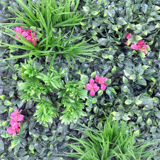 Perete decorativ verde artificial cu flori fucsia 100x100 cm