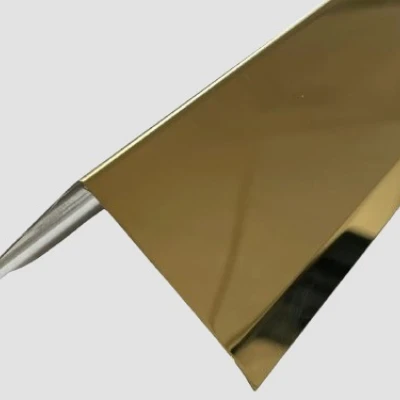 Profil tip cornier cu laturi tesite, auriu oglinda 30x30 mm, lungime 2700 mm, grosime 0.6 mm Premier Decor