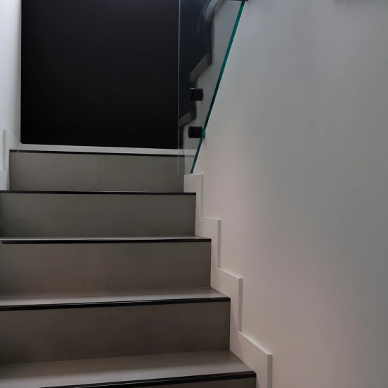 Terminație pătrată gresie faianță inox negru lucios 12 x 12 x 2700 mm