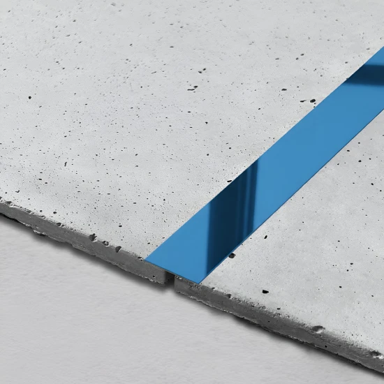 Platbanda albastru lucios 20×2700×0.6 mm, inox, profil decorativ – PP20ALO