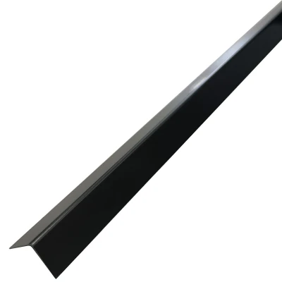 Profil de colț în formă de L, din oțel inoxidabil negru cu finisaj de oglindă, 15 x 15 mm, oferă un contrast izbitor și un luciu luxos pentru decorul modern.