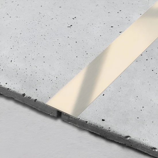 Platbanda Inox Auriu Antic 20 MM X 2700 MM X 0.6 MM Platbanda Inox Auriu Antic 20 MM X 2700 MM X 0.6 MM