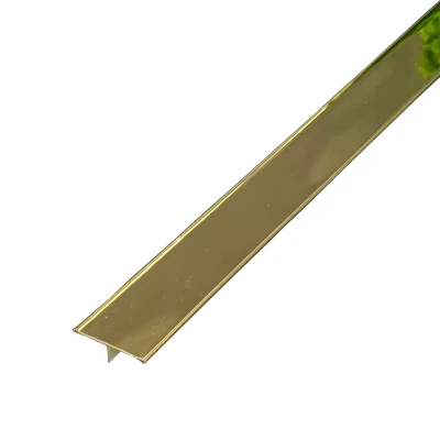 Profil T de inox în finisaj auriu oglindă de 30 mm, reflectând stil și eleganță.