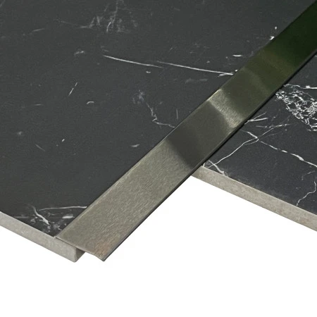 Profil trecere T inox 30x9x2700 mm negru mat / periat - la nivel