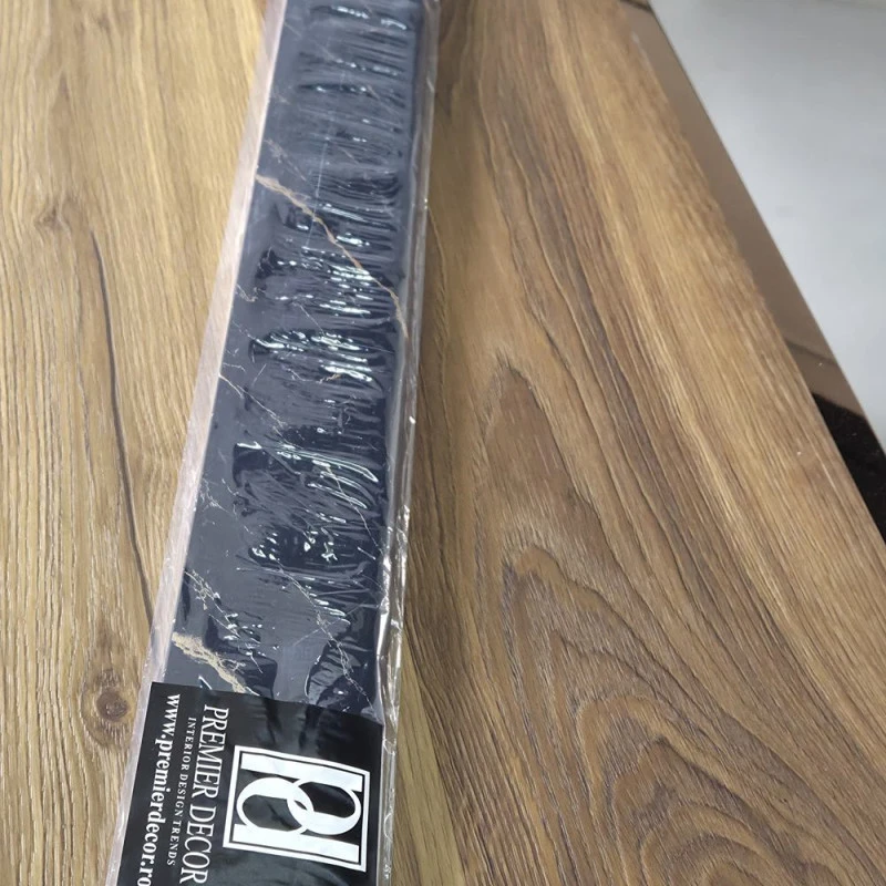 Plinta decorativa Gold Black WP09 14x79x2000 mm din Polimer Dur