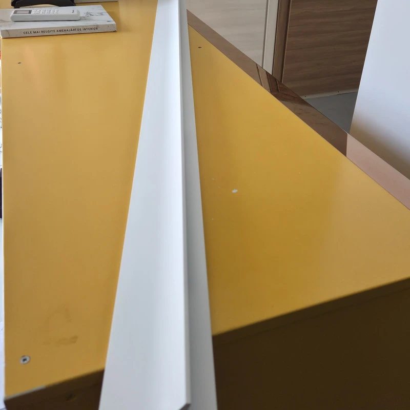 Plinta decorativa LED QL007 9.3 X 4 X 200 cm | Plinta moderna & minimalista