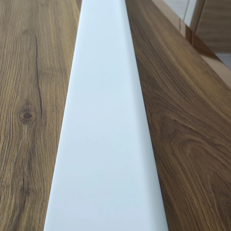 Plinta ascundere MD005 11 X 2.2 X 200 cm - Profil duropolimer lat Mardom Decor