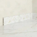 Plinta decorativa Gold White WP08 14x79x2000 mm, aspect marmura Calacatta Gold din Polimer Dur