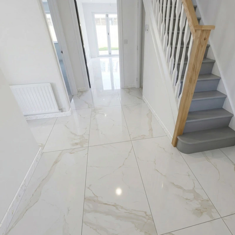 Plinta decorativa Gold White WP08 14x79x2000 mm, aspect marmura Calacatta Gold din Polimer Dur